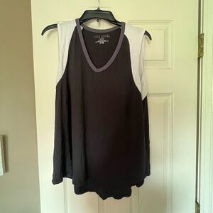 Lola Getts active wear sleeveless top size 1x